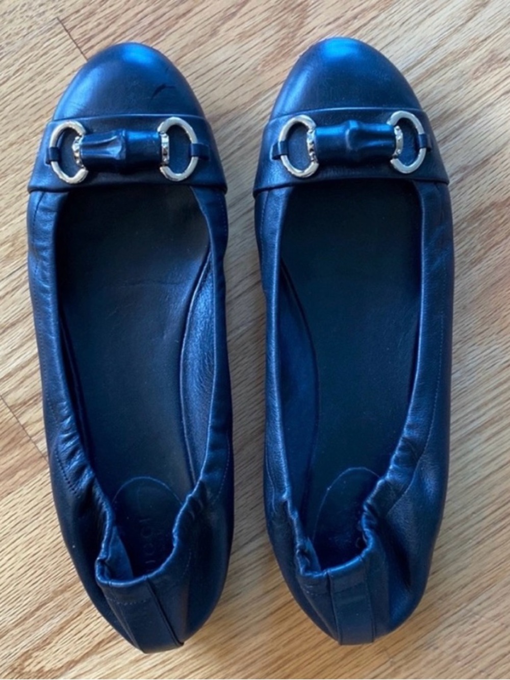 Gucci Black Leather Ballet Flats with Gold Horsebit Accent